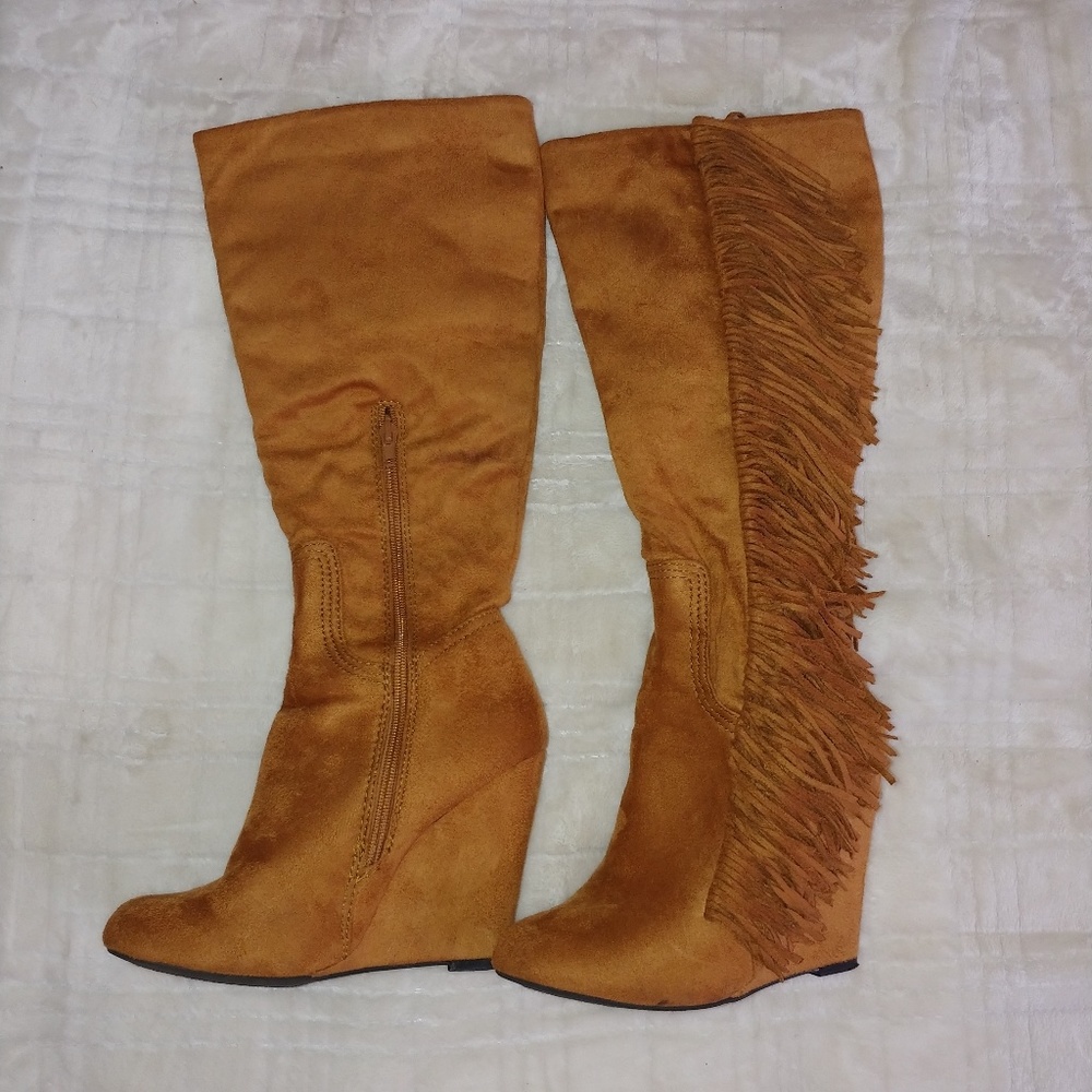 Fringe boots